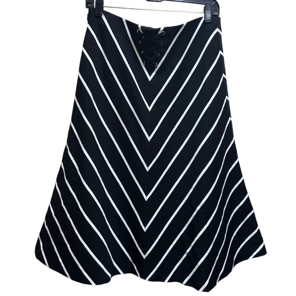 White House Black Market Black & White Chevron Stripe A-Line Skirt 8 Chic Midi - Picture 3 of 8